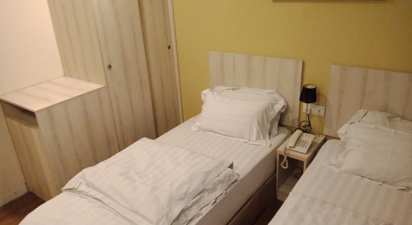 Hotel Zamburger Taman Segar - Previously Home Inn Taman Segar Kuala Lumpur Luaran gambar